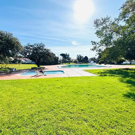 Oura Апартаменты *