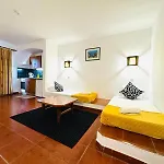Oura Apartmán *